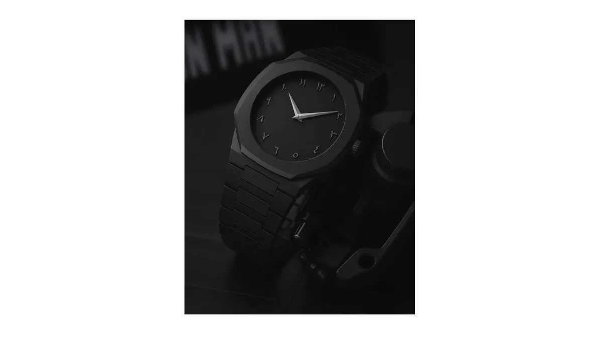 Black Minimalist Watch – Stylish All-Black Design for a Premium Modern Look